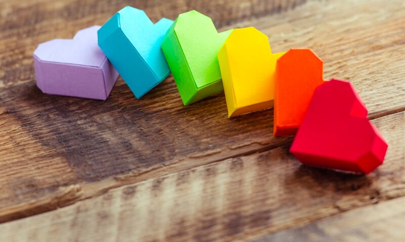 Colorful Paper Hearts — Red