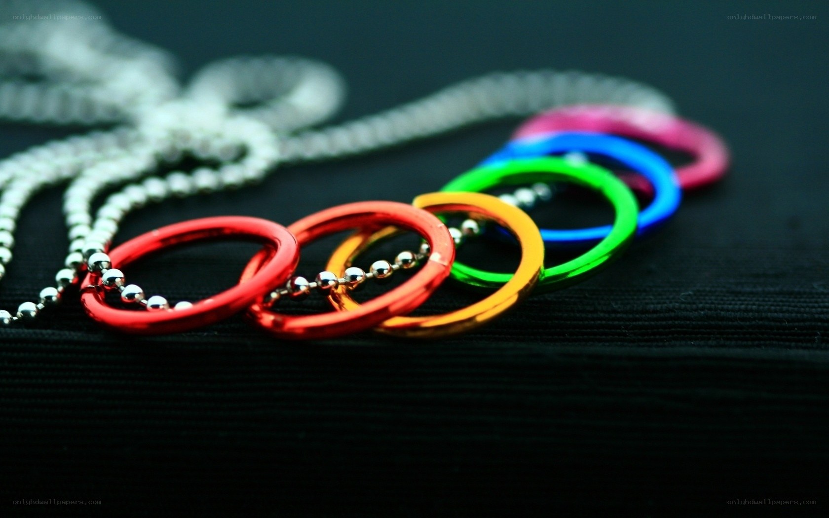 Colorful rings on chain