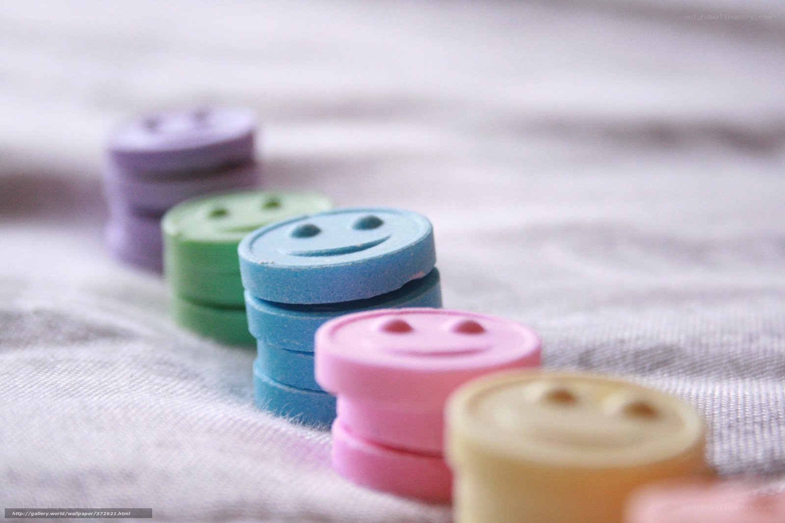 colorful smiley buttons