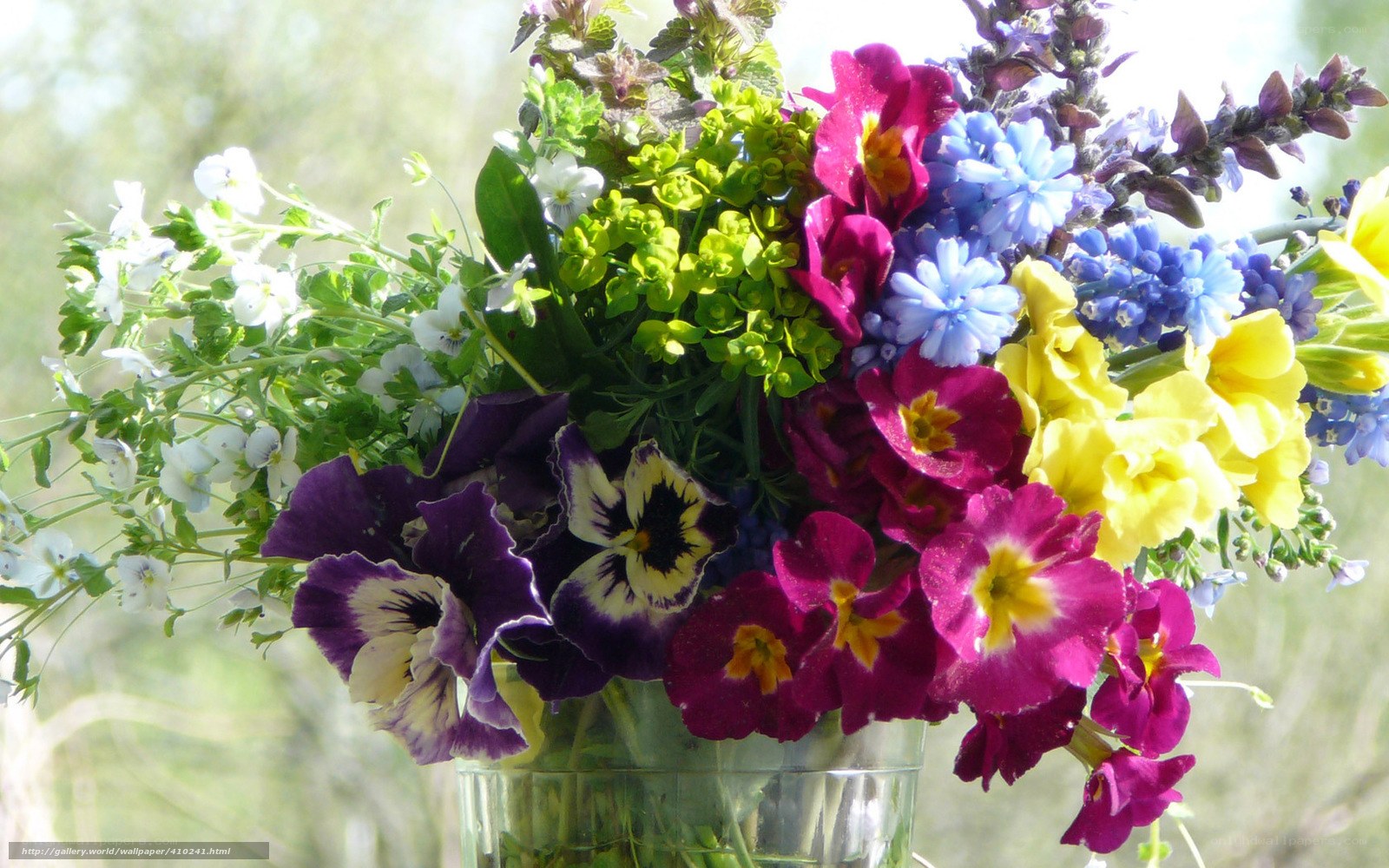 Colorful spring flower bouquet