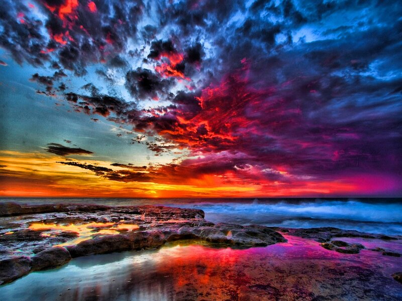 Colorful Sunset over Ocean — Red, Dramatic