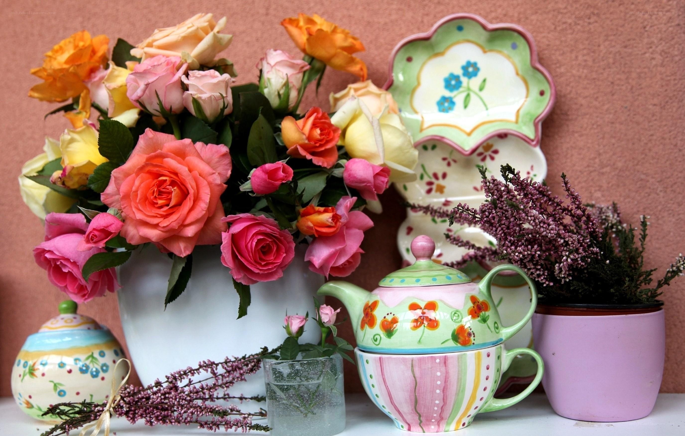 Colorful tea set with roses