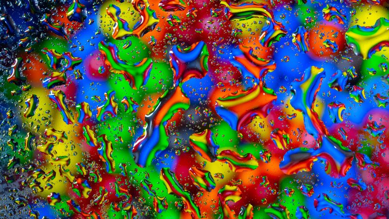 Colorful Water Droplets — Blue, Vibrant