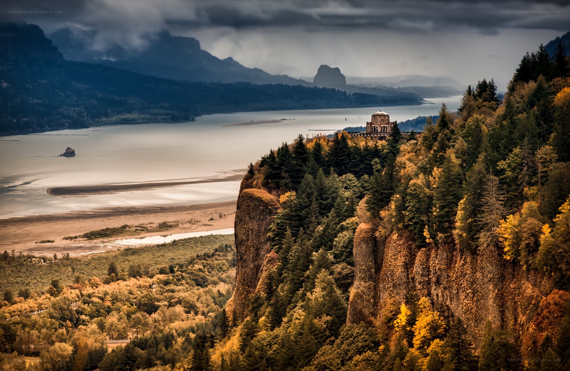Columbia River Gorge vista