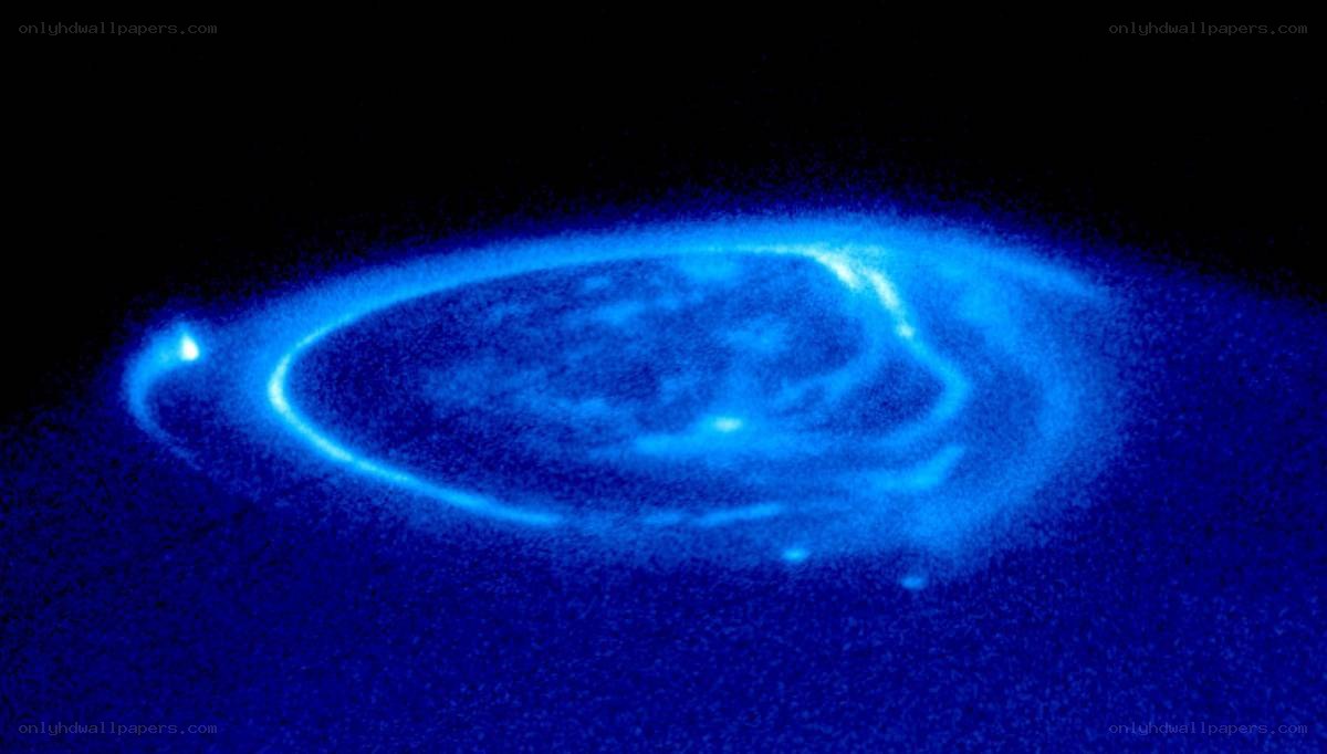 Comet NEOWISE dust tail
