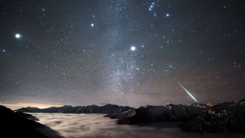 Comet over Mountains