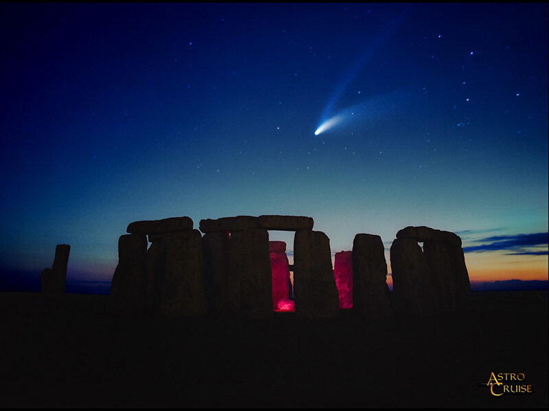 Comet over Stonehenge