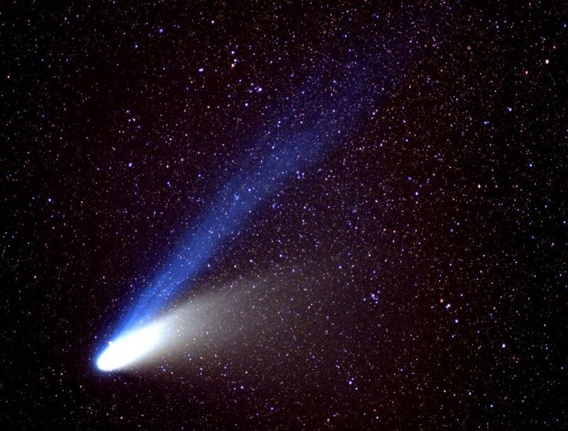 Comet with glowing tail