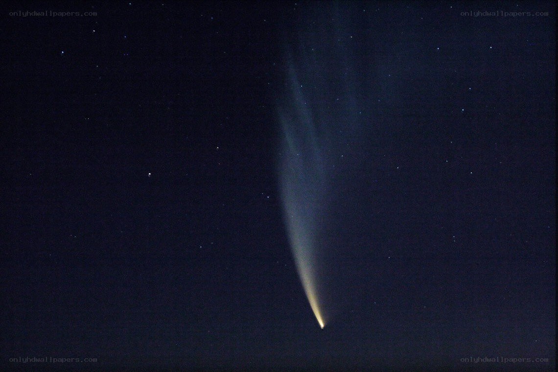 Comet with long tail