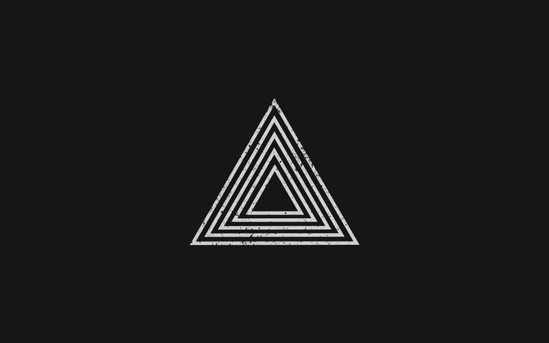 Concentric Triangles — Black