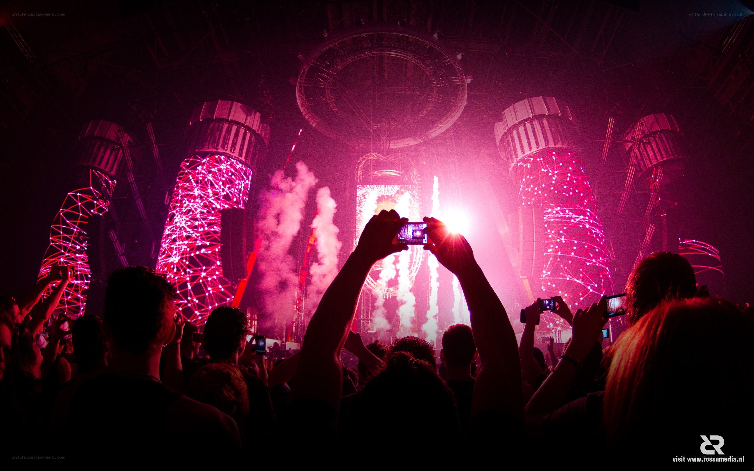 Concert crowd with phones up