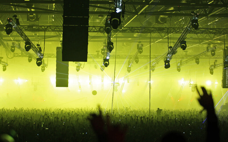 Concert crowd with yellow lights