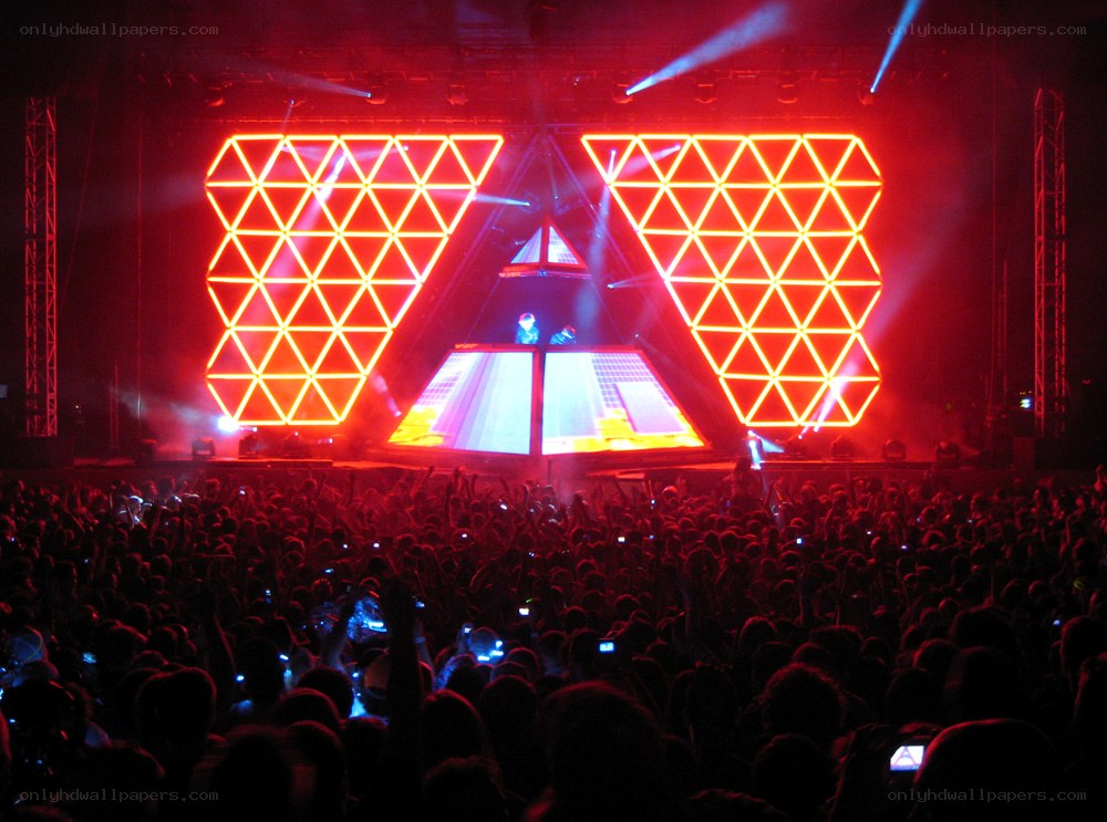 concert with geometric lights