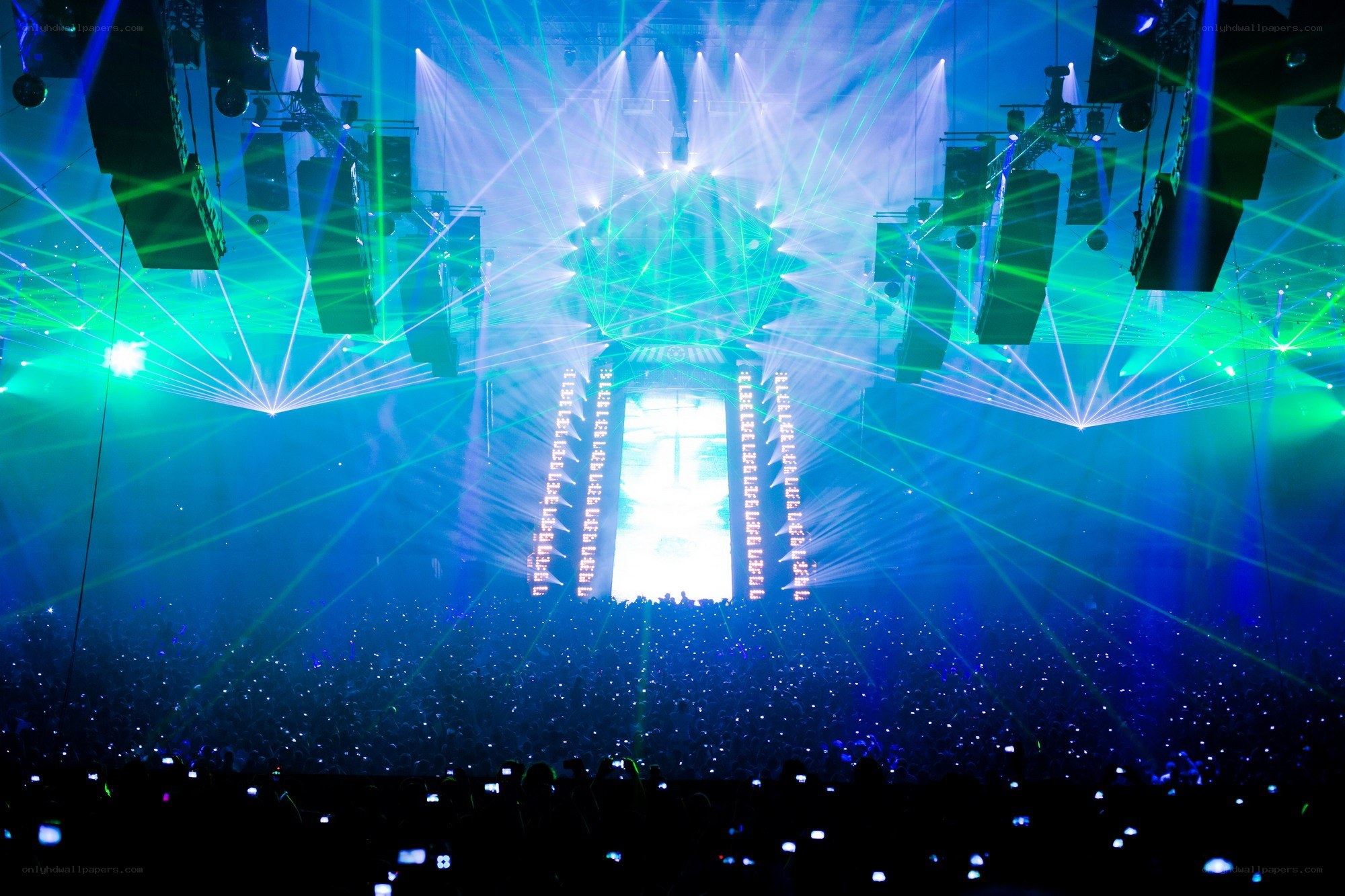 Concert with laser lights