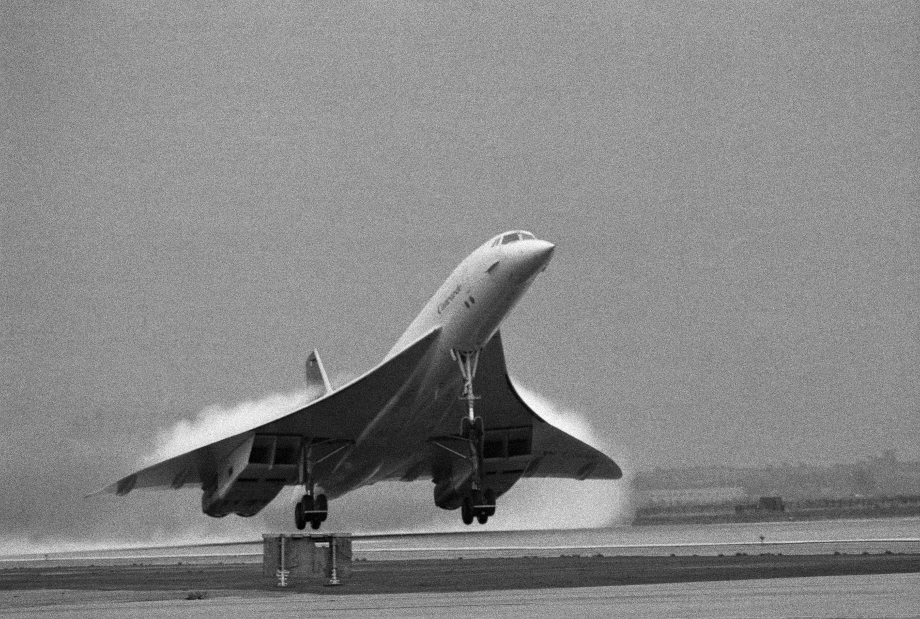 Concorde taking off