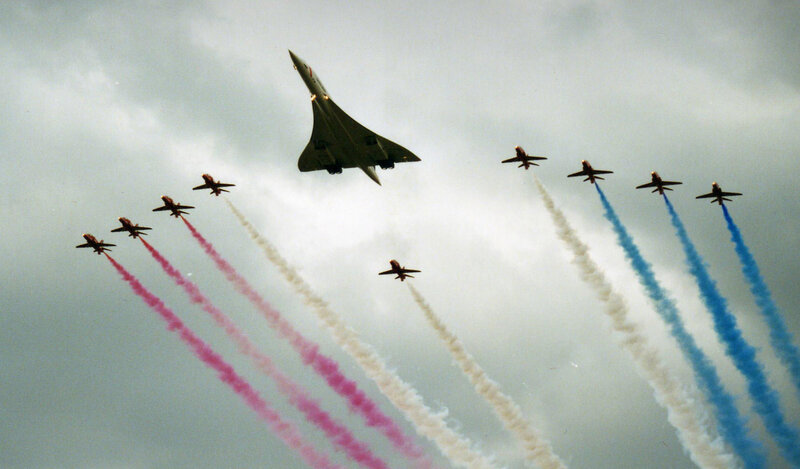 Concorde with aerobatic team