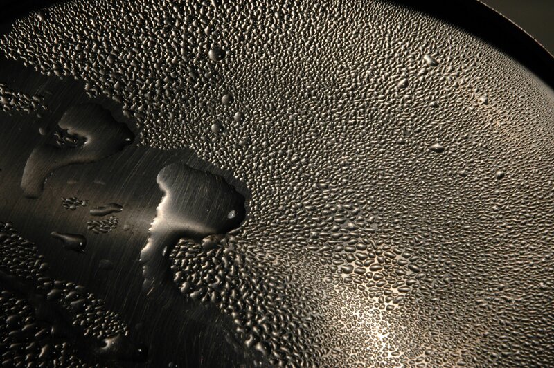 Condensation on Metal Surface — Black