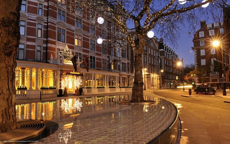 Connaught Hotel at Night — Yellow