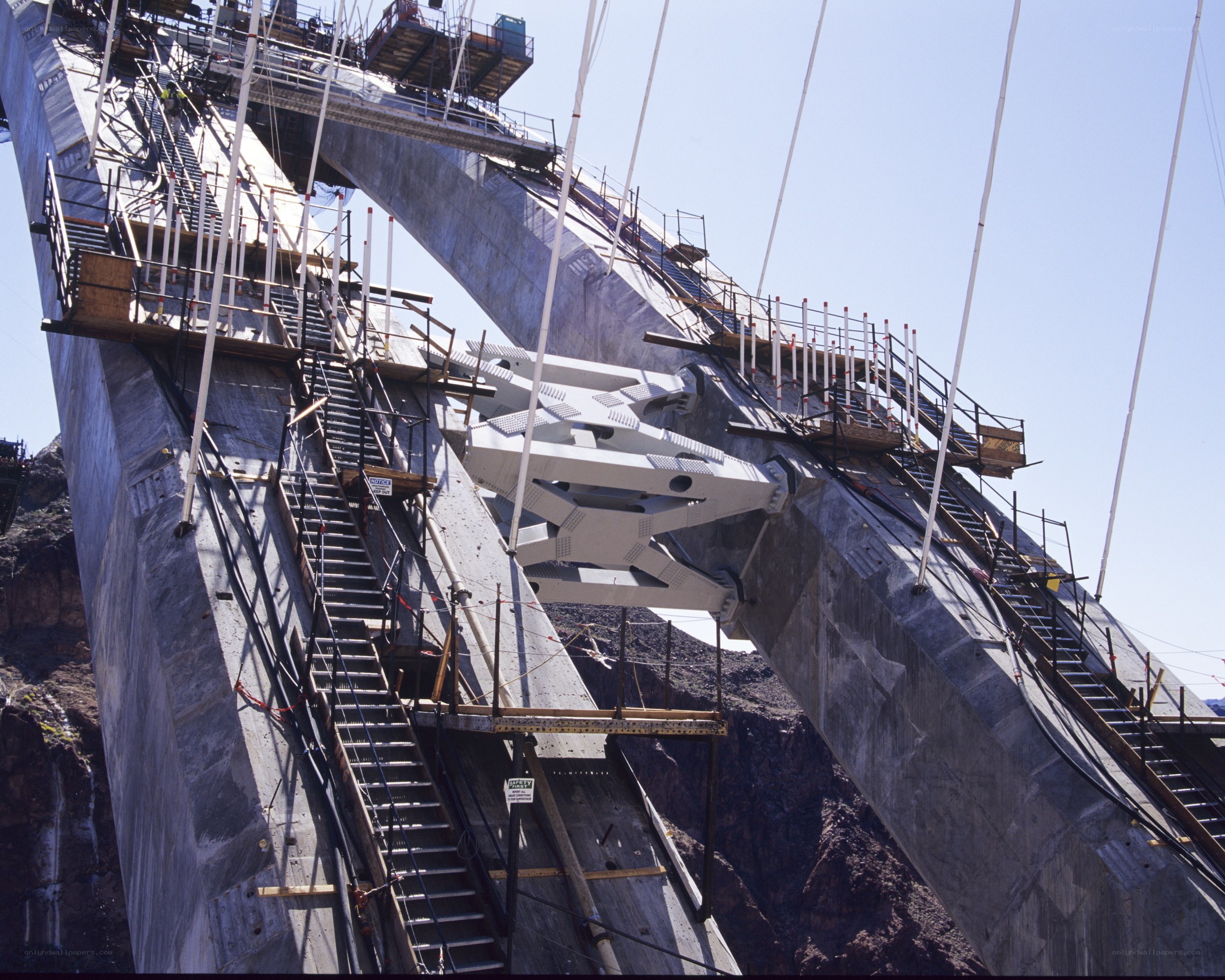 Construction of a large bridge