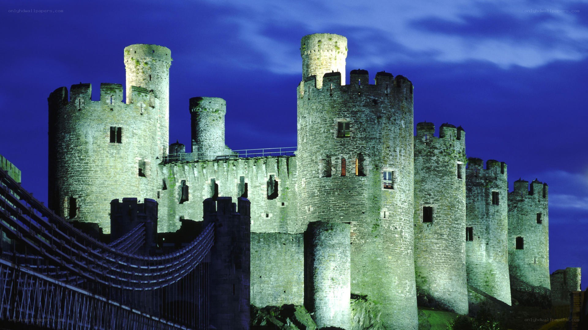 Conwy Castle at night
