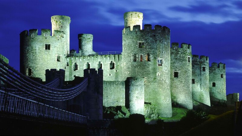 Conwy Castle at night