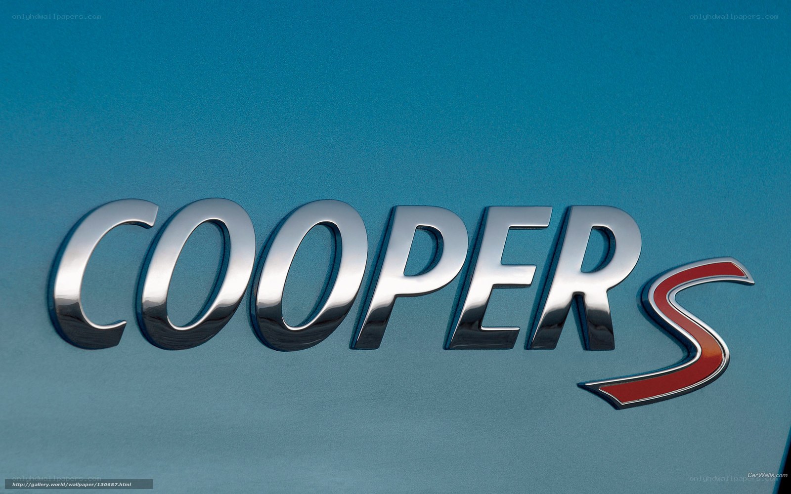 Cooper S emblem on blue car
