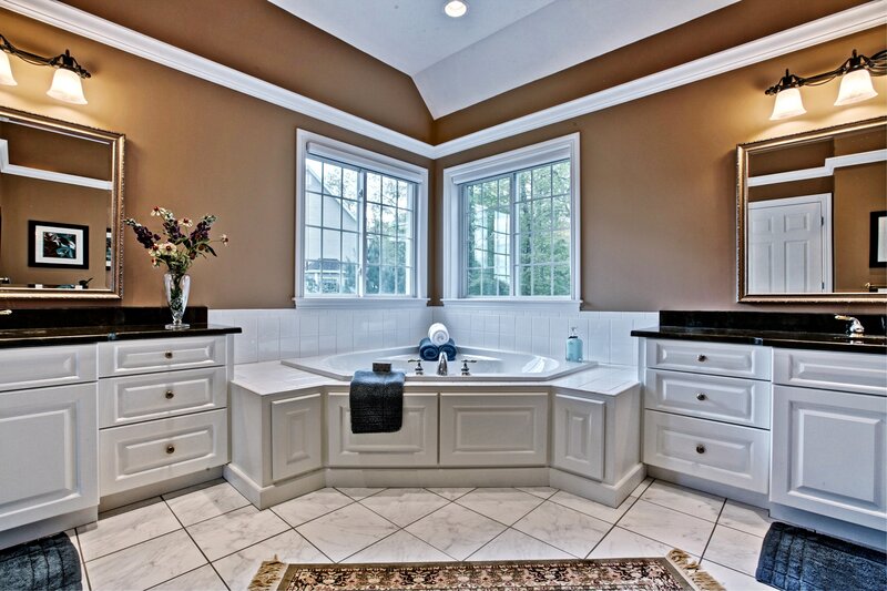 Corner Bathtub Bathroom