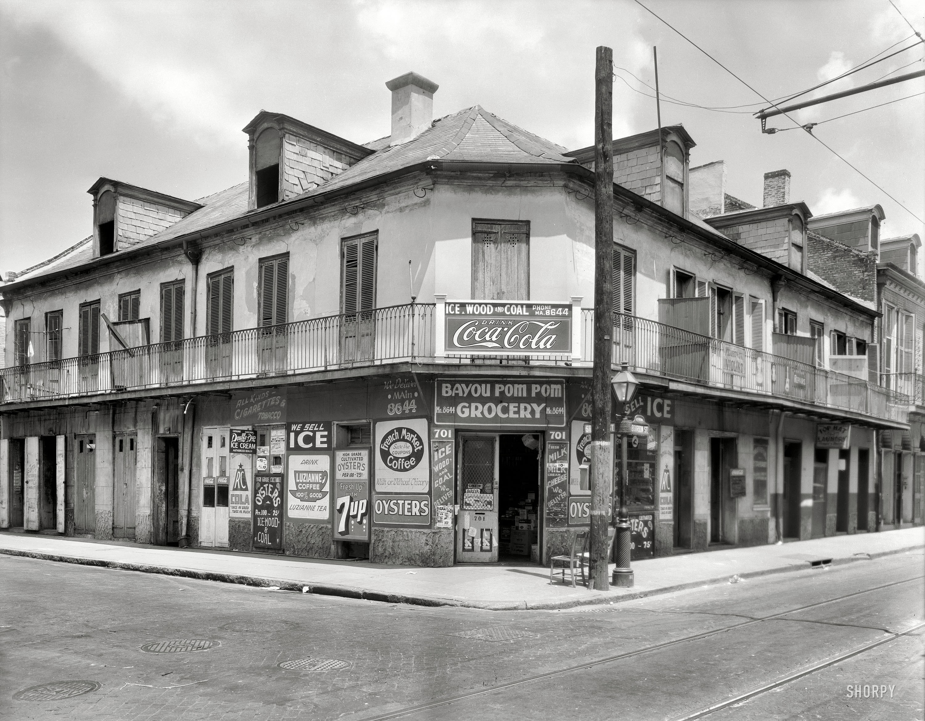 Corner grocery in New Orleans