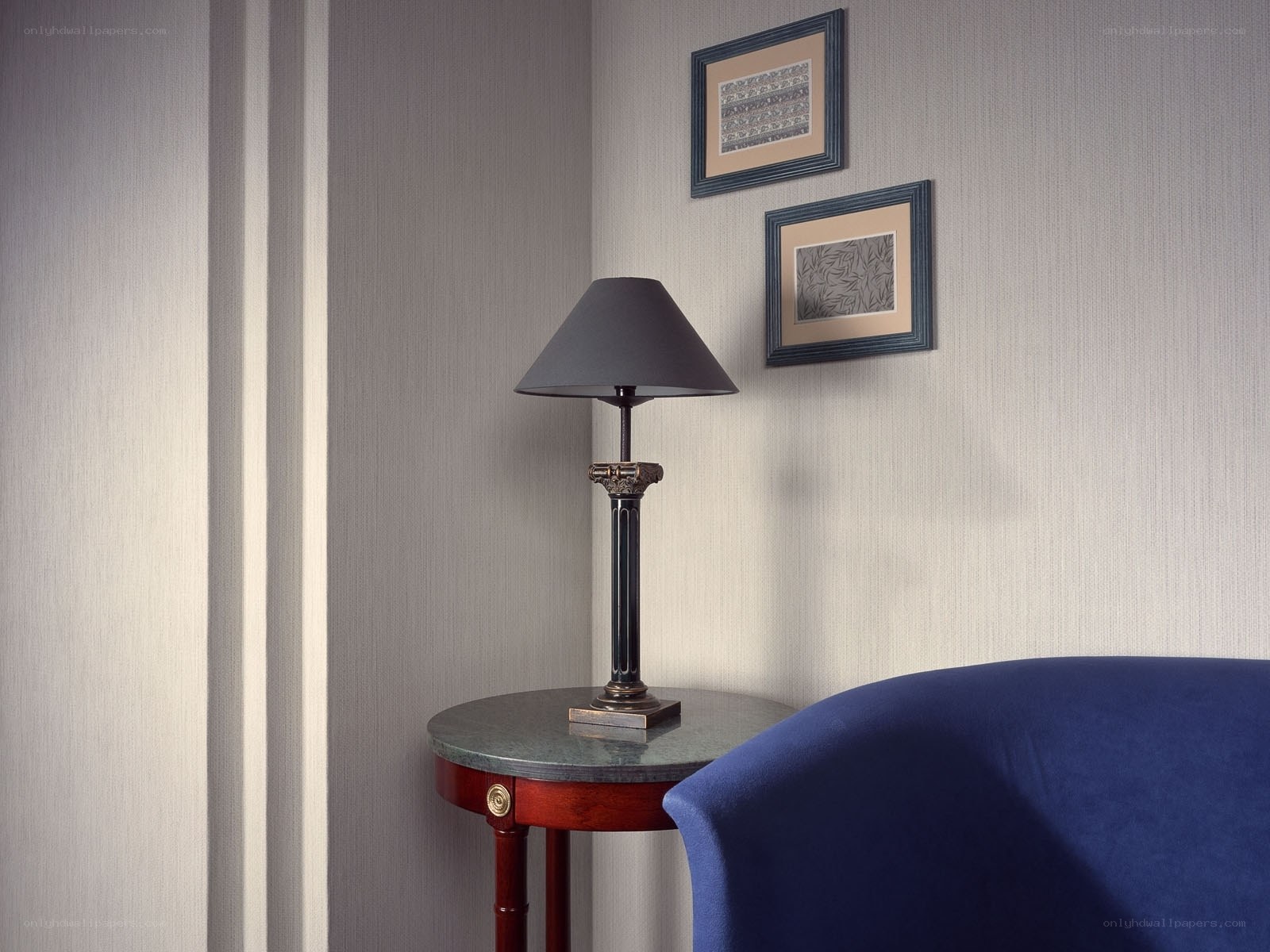 Corner table with lamp and chair