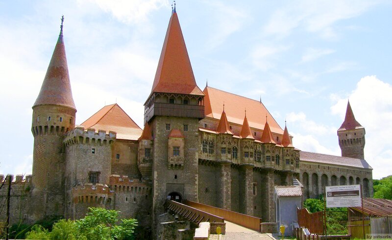 Corvin Castle — Brown