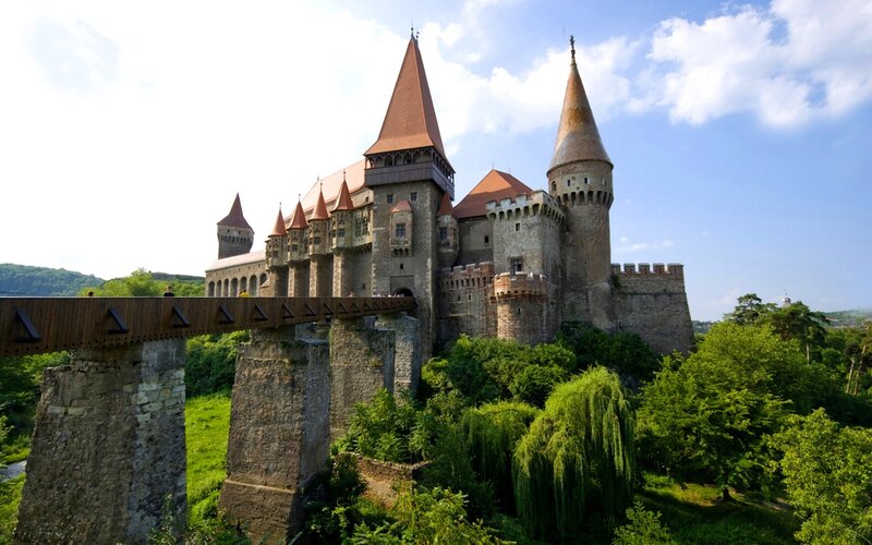 Corvin Castle — Green, Serene, Afternoon