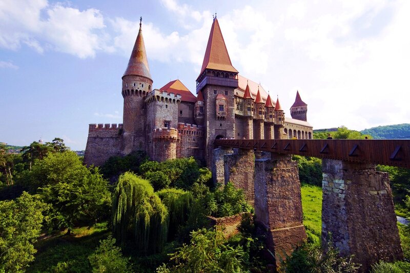 Corvin Castle — Green, Serene
