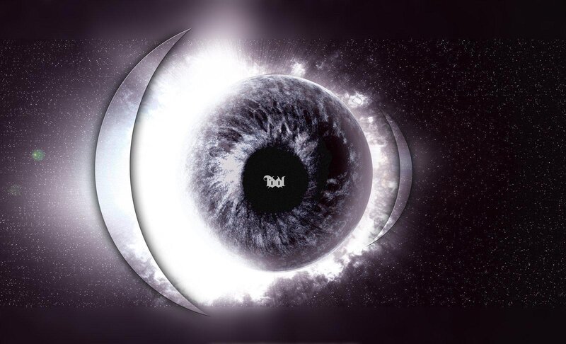 cosmic eye with crescent moon