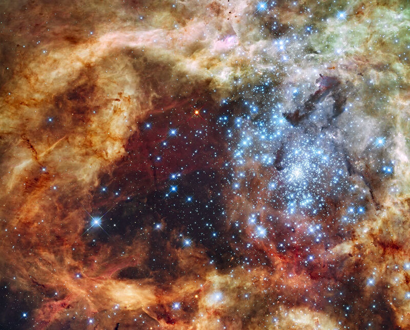 Cosmic nebula with star cluster