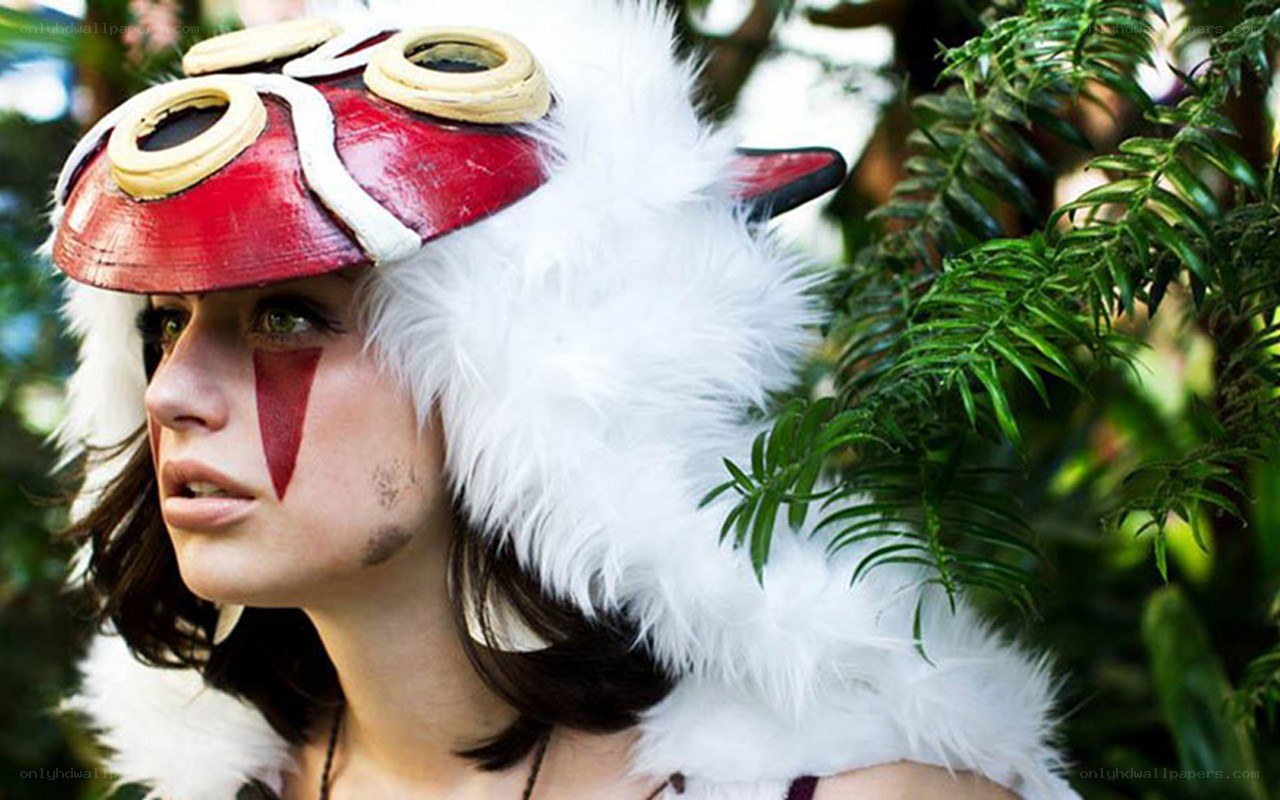 cosplayer as a character with red helmet