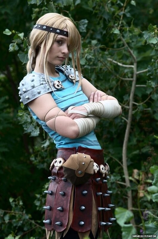 cosplayer as astrid from how to train your dragon