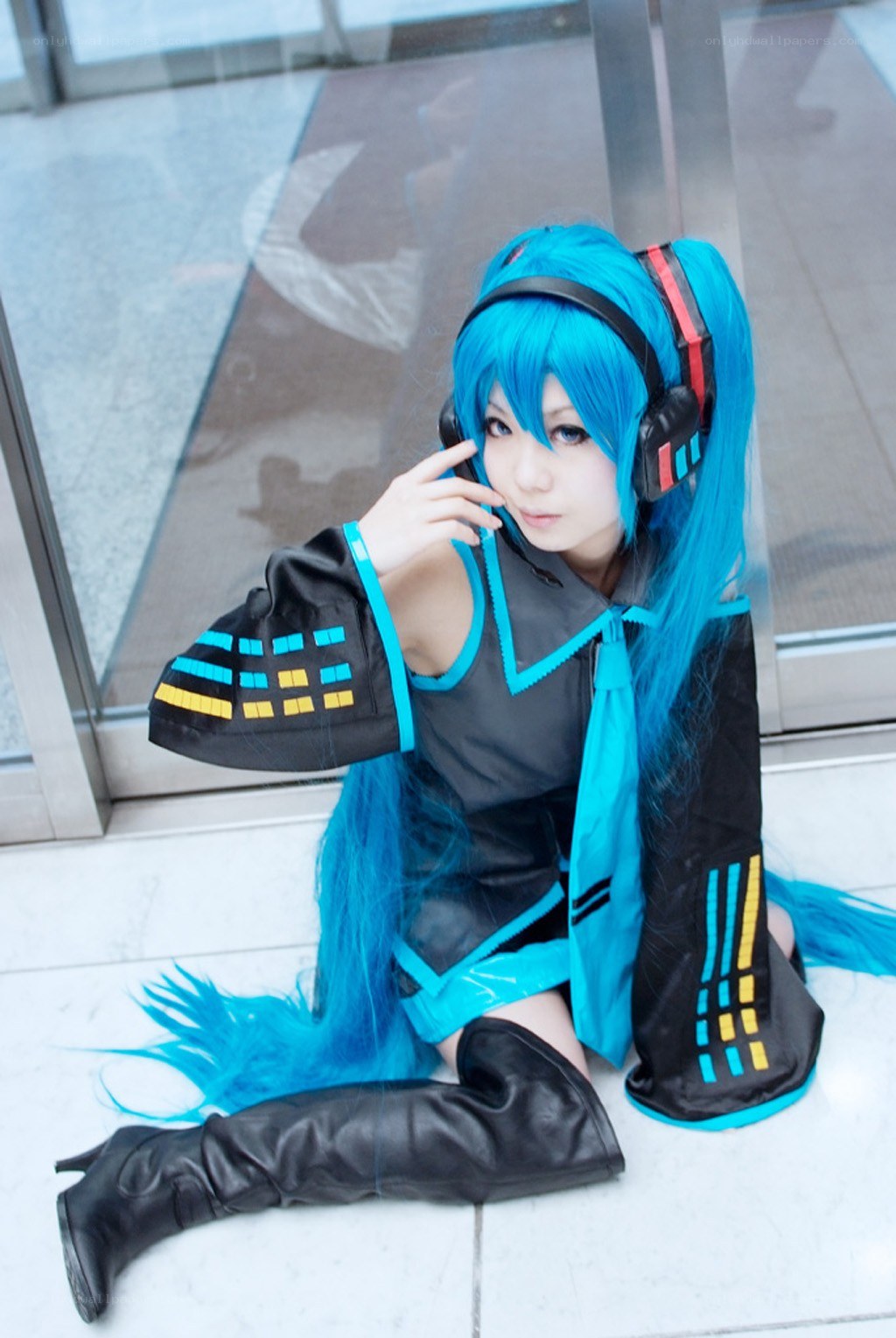 cosplayer as blue-haired anime character