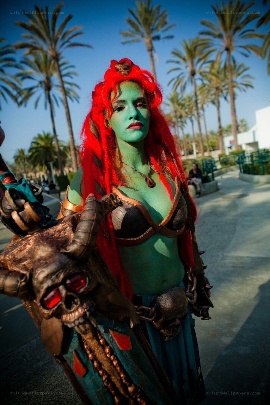 cosplayer as female demon