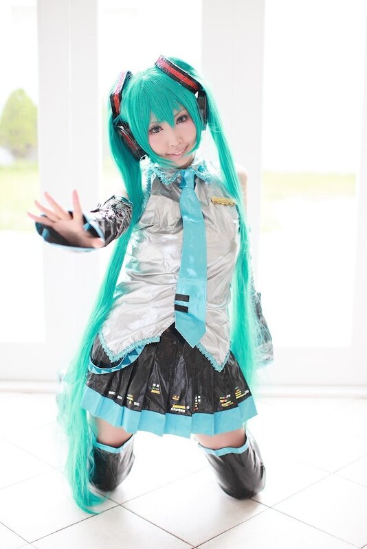 cosplayer as Hatsune Miku