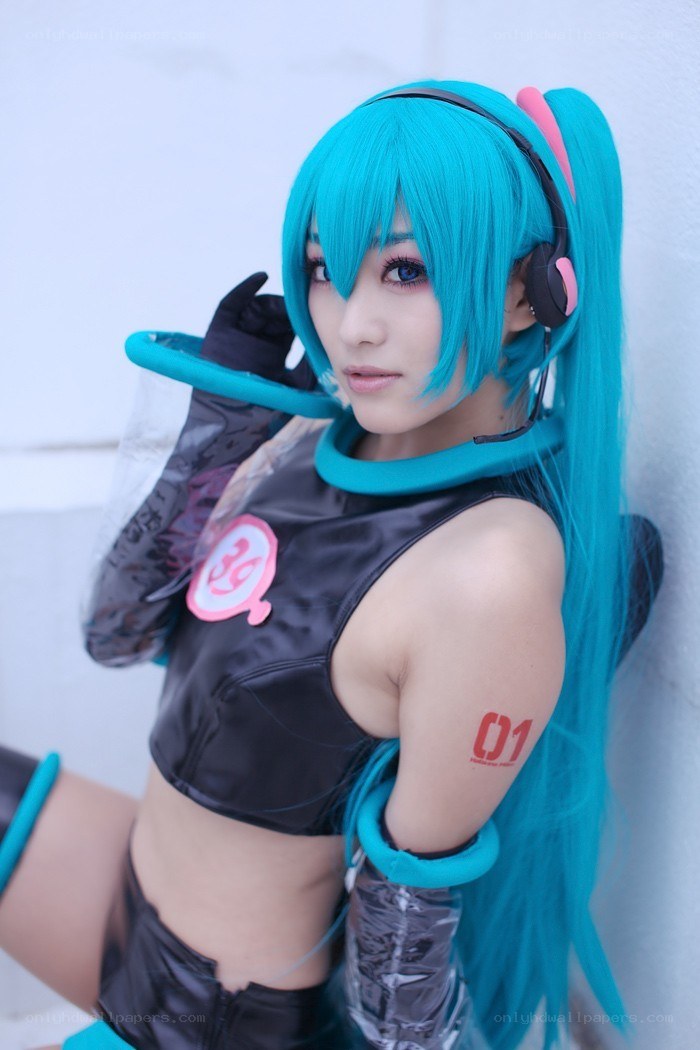 cosplayer as Hatsune Miku