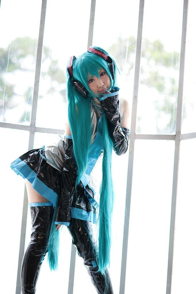 cosplayer as Hatsune Miku