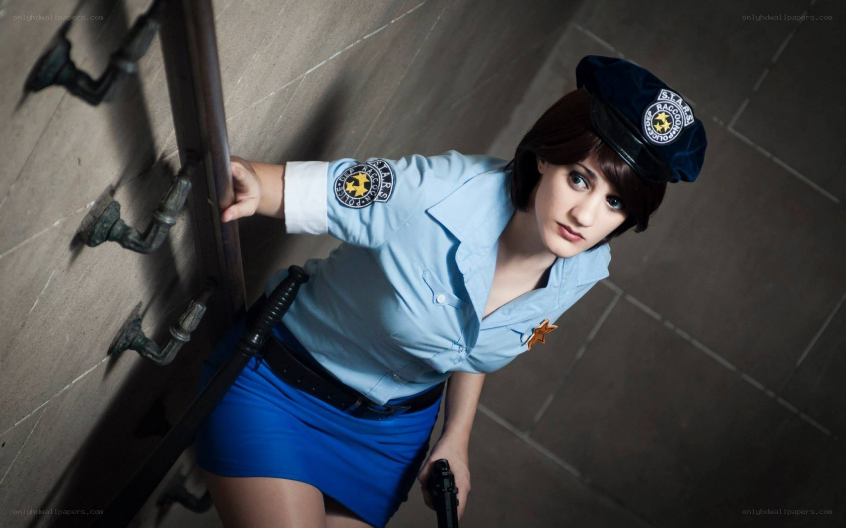 cosplayer as resident evil character