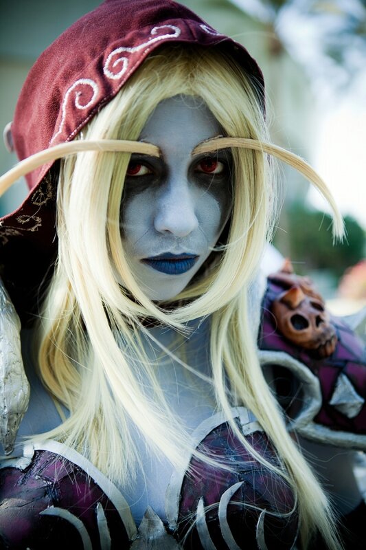 cosplayer as undead character