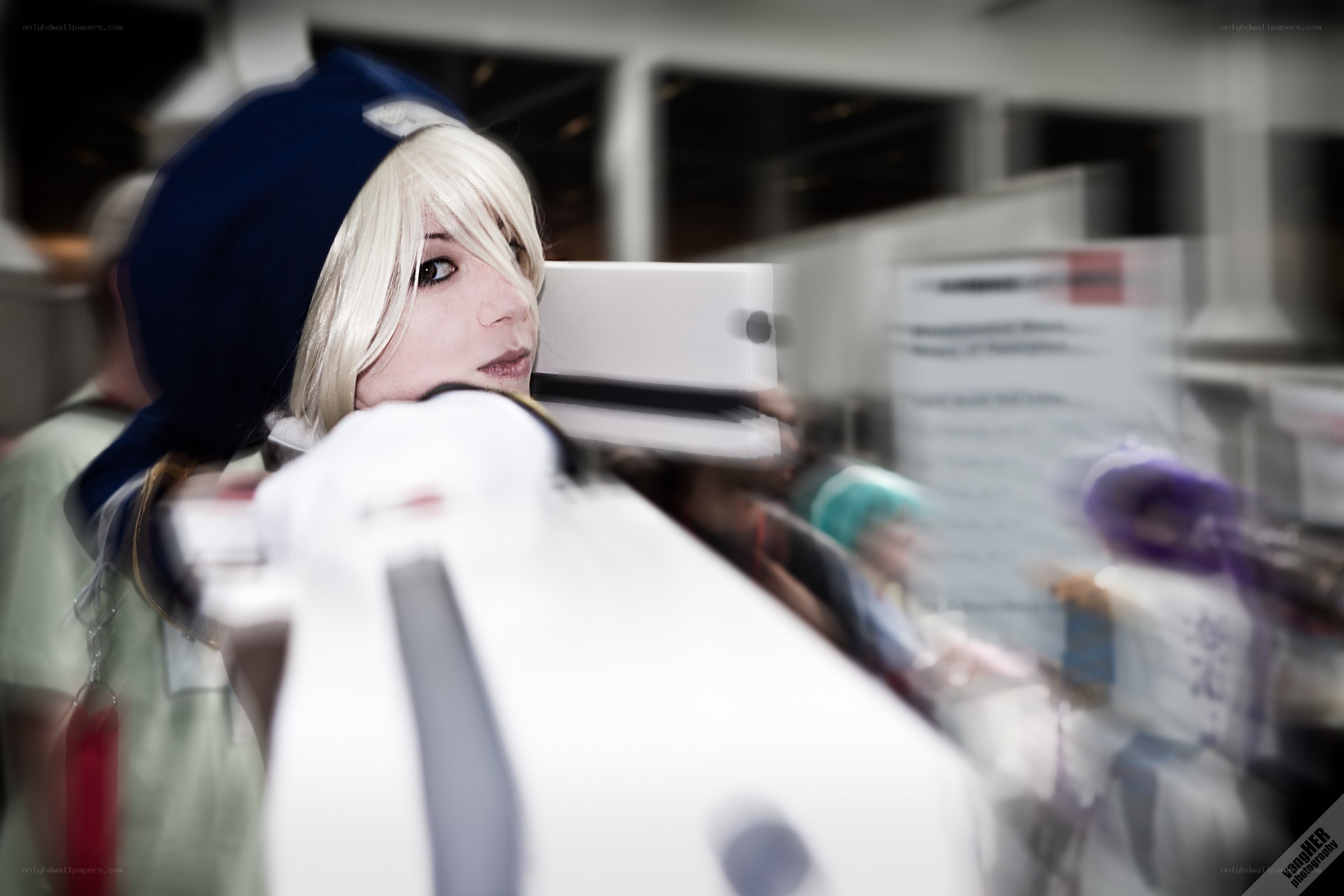 cosplayer at convention