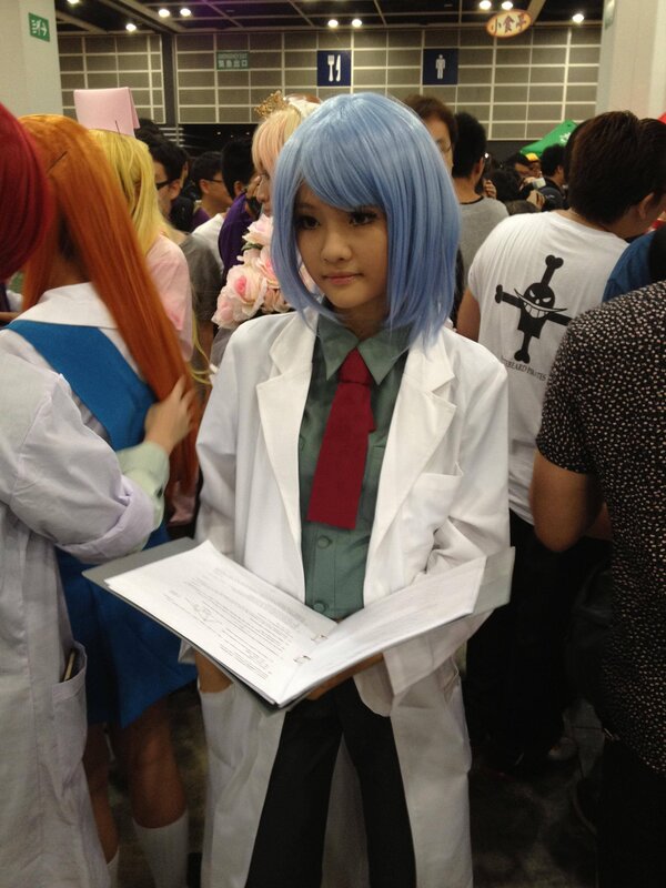 cosplayer at convention
