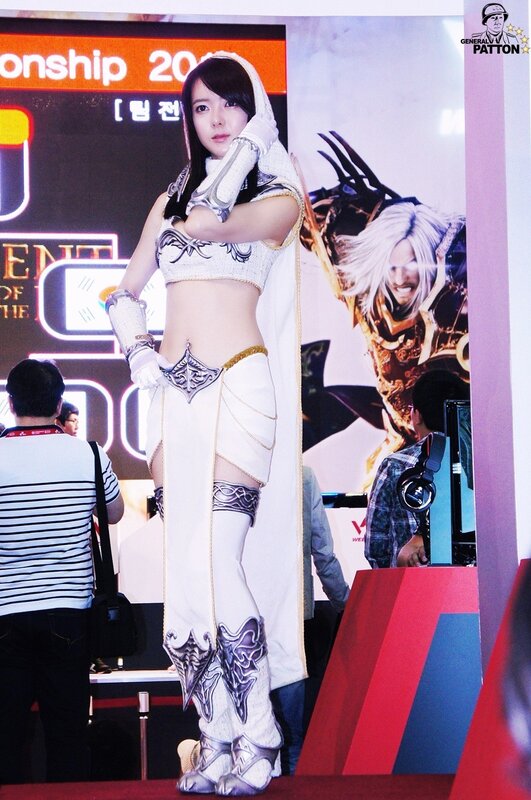 cosplayer at gaming event