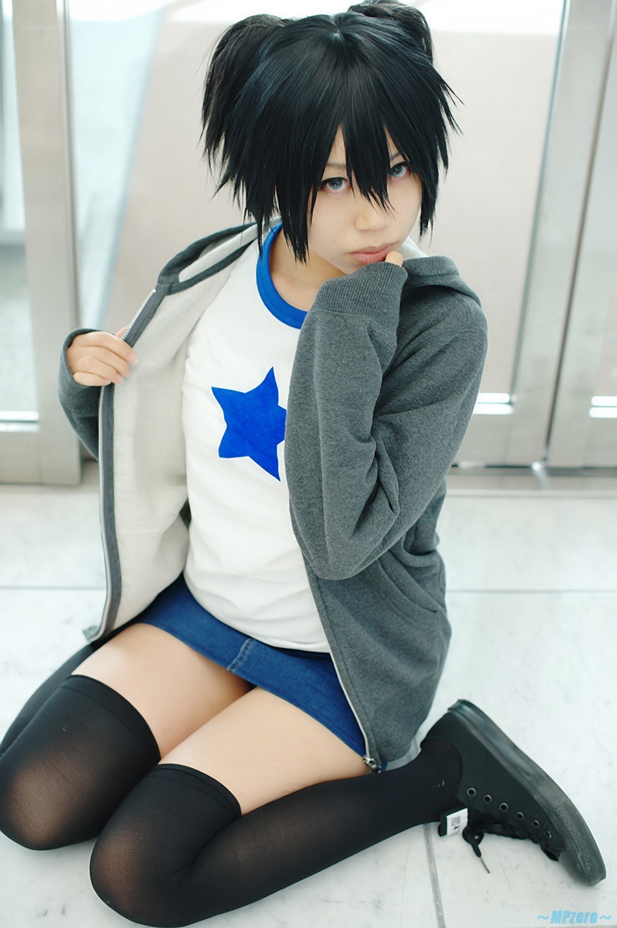 cosplayer in anime costume