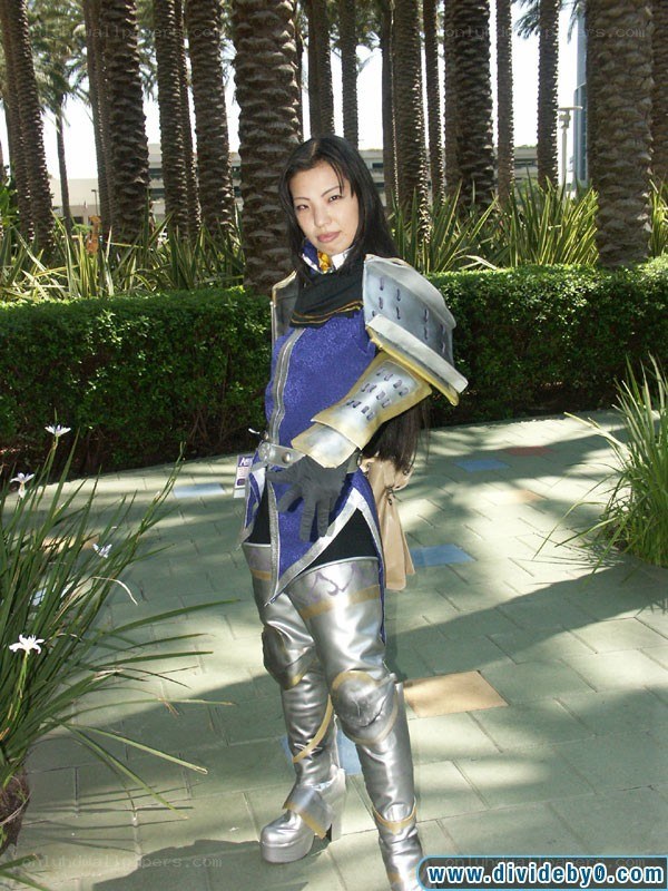 cosplayer in armor costume