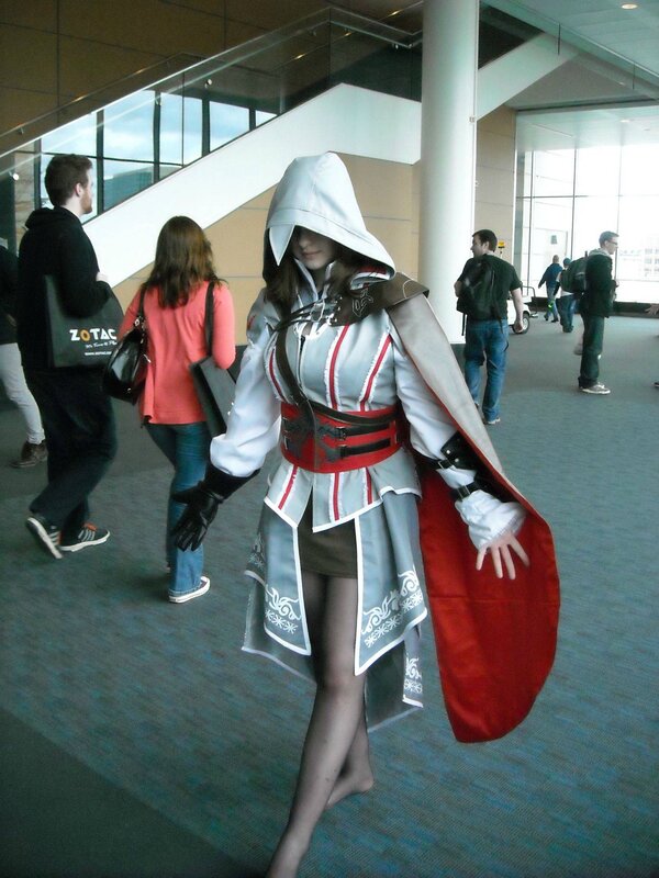 cosplayer in assassin's creed costume