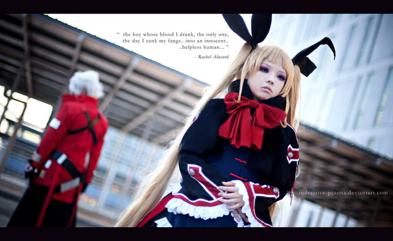 Cosplayer in Black and Red Outfit — Dramatic
